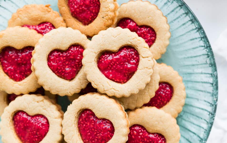 Biscuits à la framboise en forme de cœur