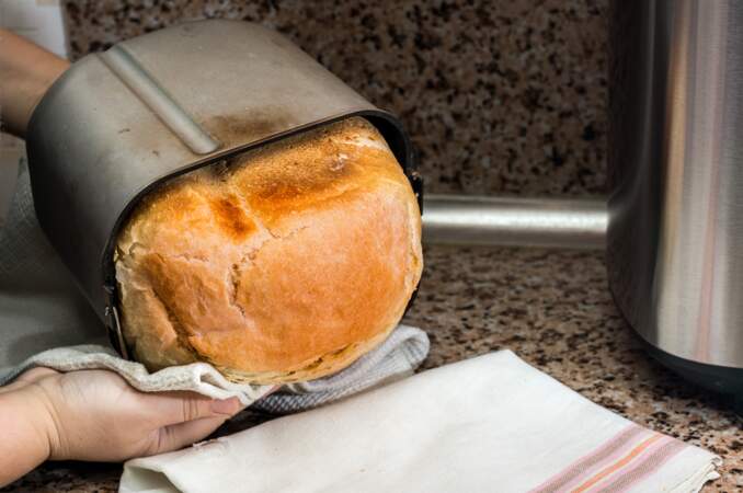 Tout savoir pour utiliser sa machine à pain comme un pro (+ comment obtenir un pain avec une mie bien aérée ?)