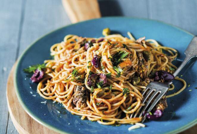 Spaghettis aux sardines et olives	 