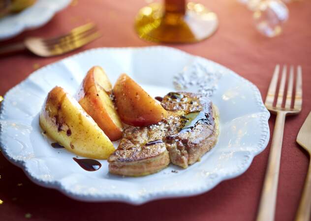 Foie gras poêlé aux pommes 		 