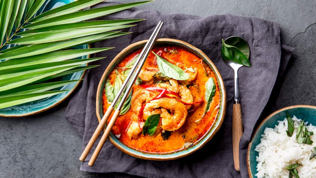 Soupe thaï aux crevettes et curry rouge