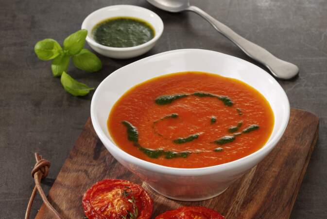 Soupe de tomates au pesto