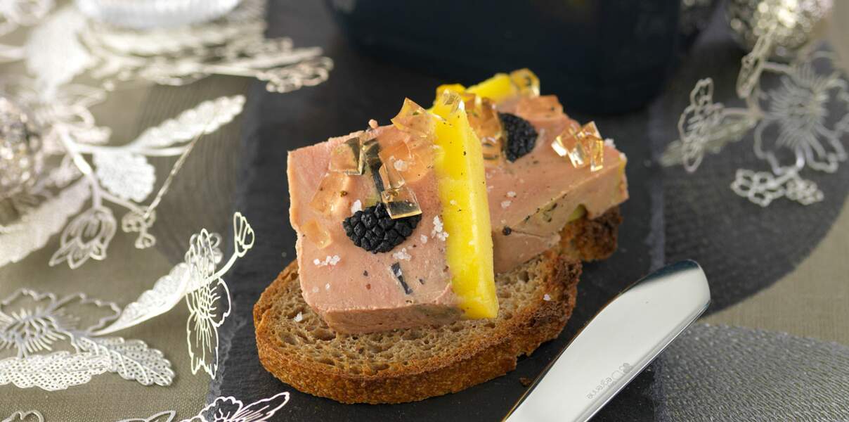 Terrine de foie gras à l’ancienne sel, poivre et truffe