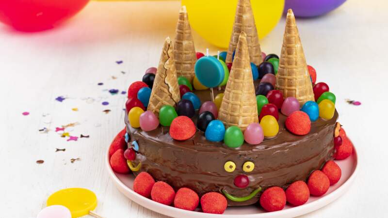 Gâteau chocolat décoré en clown 		