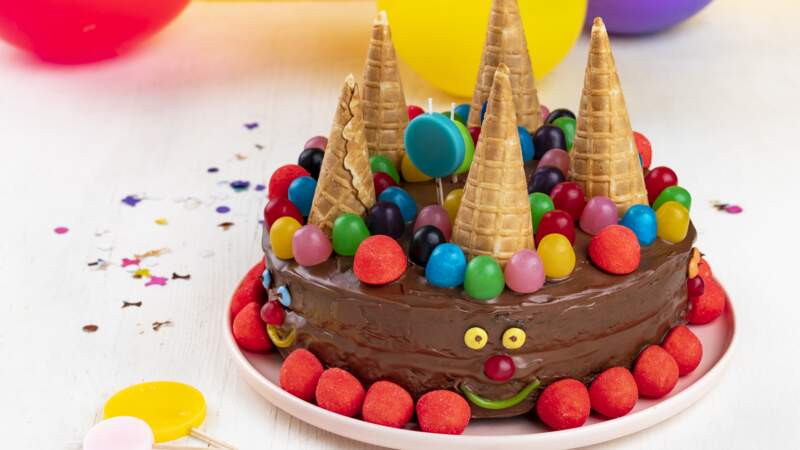 Gâteau chocolat décoré en clown 		