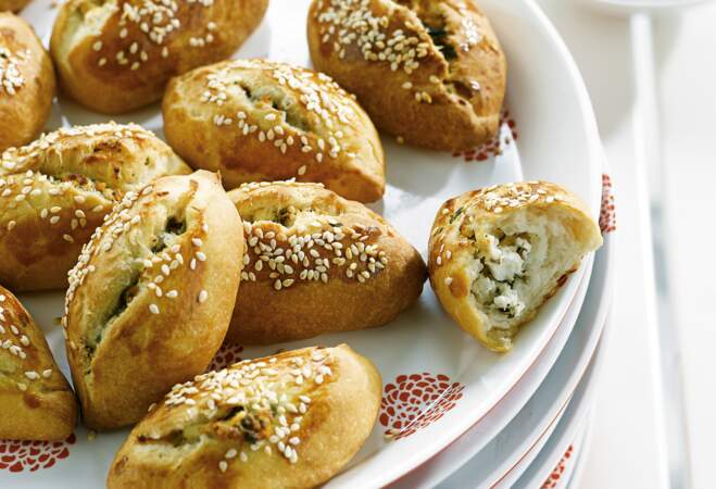 Petits pains turcs au yaourt, à la feta et au persil 