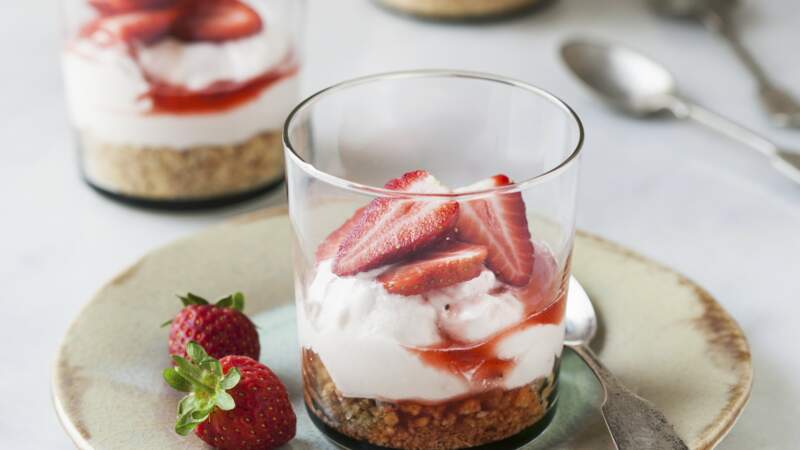 Verrines à la fraise façon cheesecake