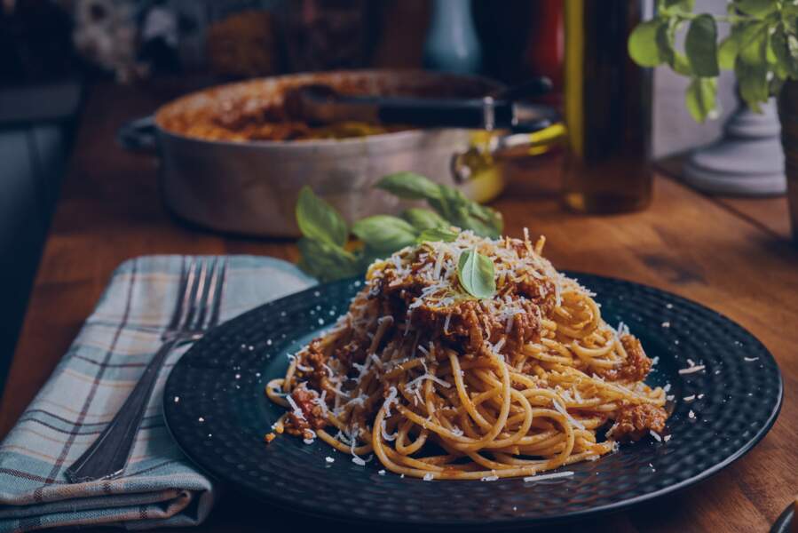 VENDREDI : la recette des spaghetti à la bolognaise de Cyril Lignac