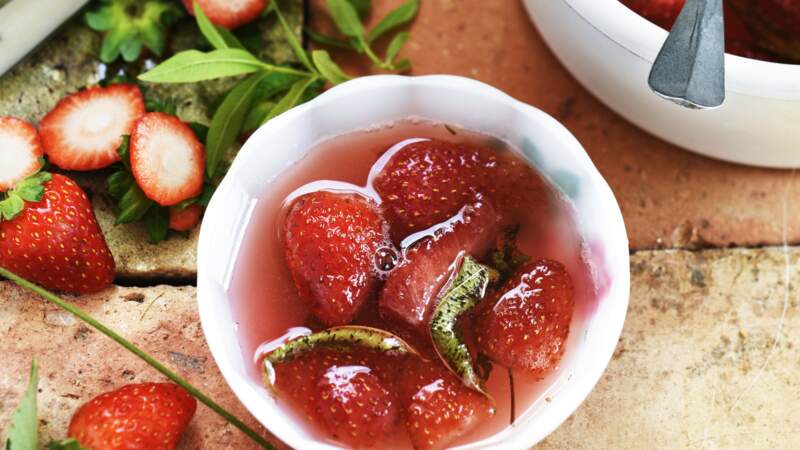 Nage de fraises au sirop de verveine