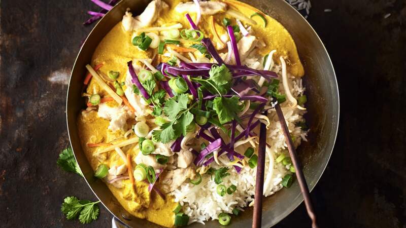 Curry jaune au poulet et au riz