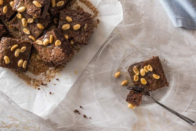 Brownie aux cacahuètes : la recette démente de Cyril Lignac + son astuce pour une cuisson parfaite