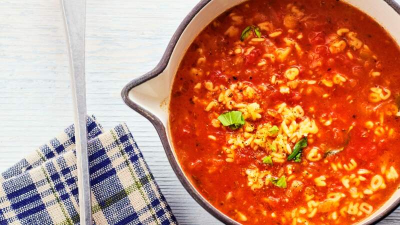Soupe de tomate aux pâtes alphabet