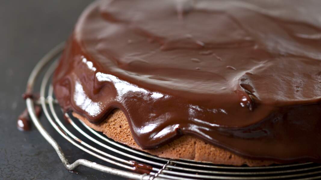 Gâteau au chocolat sans gluten nappé 