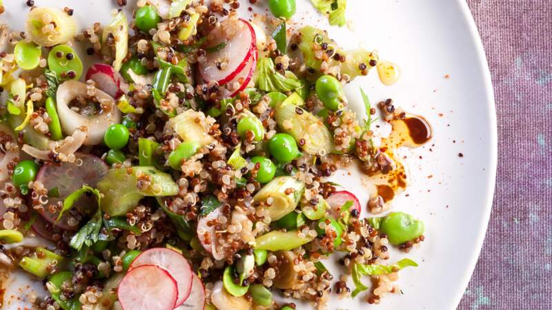 Salade de quinoa aux petits pois radis et oignons