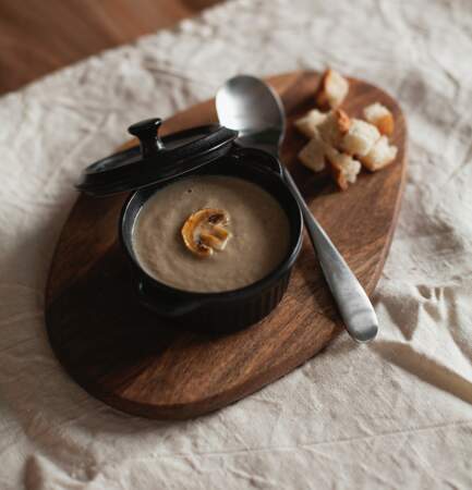 Crème de champignons de Cyril Lignac : la recette et son ingrédient improbable qui fait toute la différence