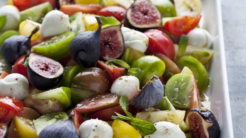 Salade de tomates multicolores mozzarella et figues