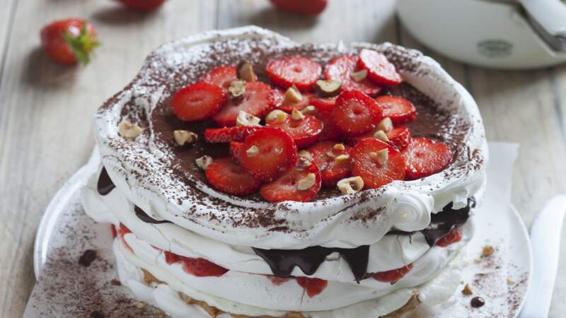 Gâteau meringué fraise et chocolat