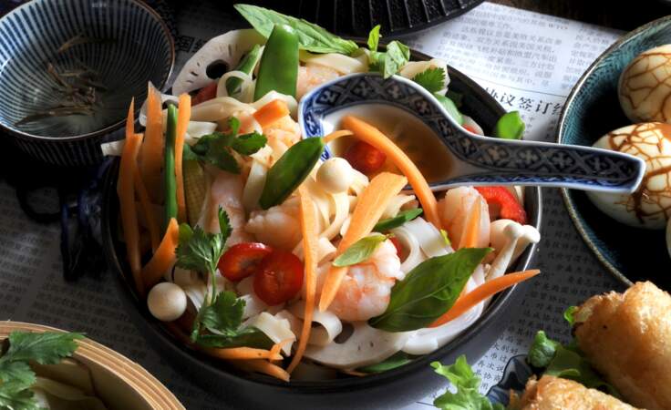 Salade japonaise aux crevettes et crudités 	 