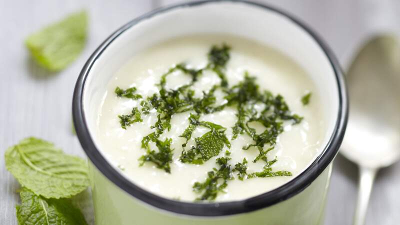 Yayla corbasi, soupe au yaourt et à la menthe de Turquie