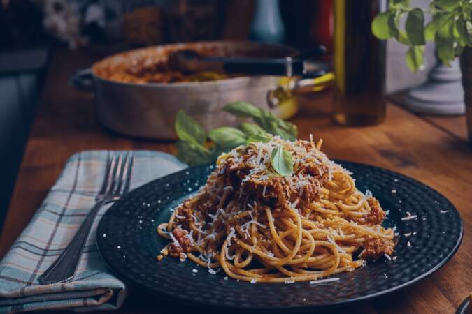 Cyril Lignac : sa recette des spaghetti à la bolognaise à adopter