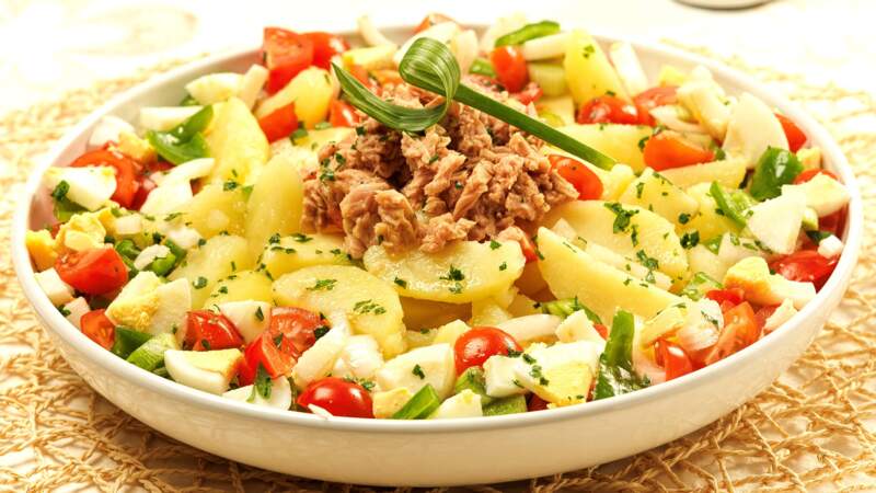Cyril Lignac : sa recette de la salade de pommes de terre