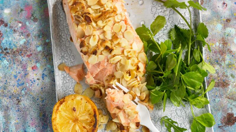Filet de saumon en croûte d’amandes effilées grillées