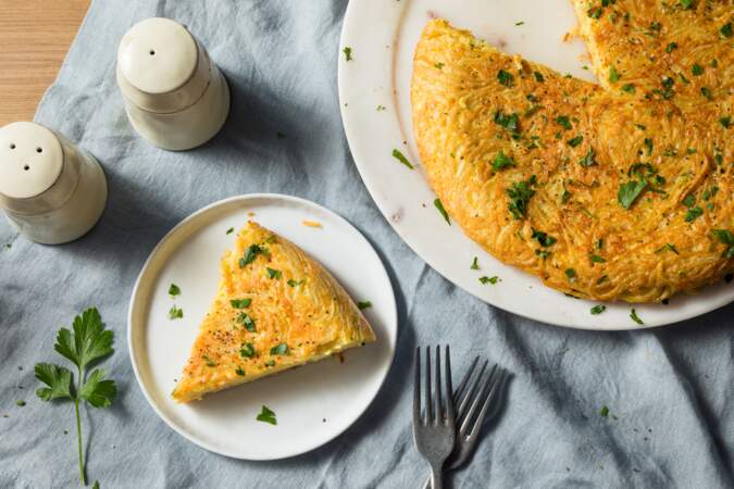 Omelette de tagliatelles au cantal : le plat anti-déprime de Julie Andrieu