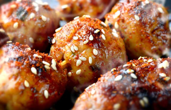 Yakitoris : la recette des brochettes de boulettes de poulet ultra moelleuses