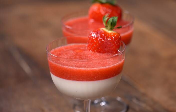 La panna cotta à la fraise simple et délicieuse : à tester vite !