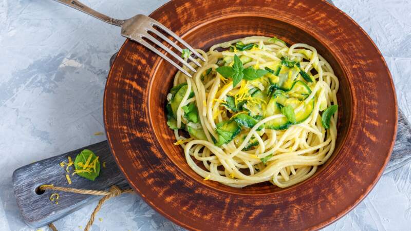 Recette en 15 minutes chrono : la recette des spaghetti aux courgettes et au fromage italien
