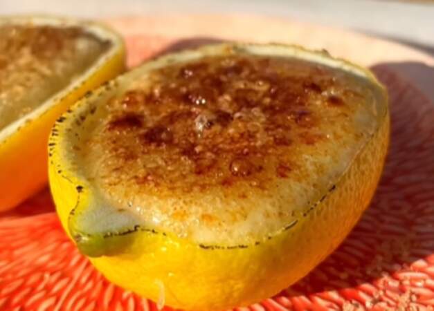 Dessert original : la recette des citrons façon crème brûlée de Cyril Lignac